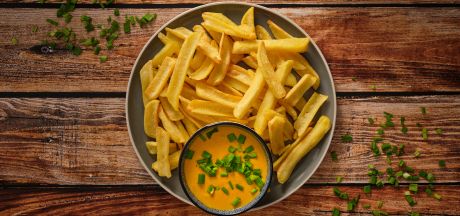 AVIKO Grip'n dip krumpirići s veganskim umakom od ''sira'' na bazi krumpira